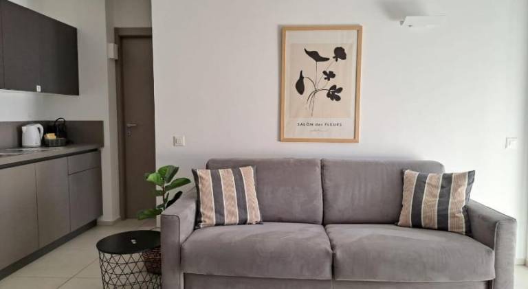Rental apartment with 2 rooms for 7 persons in Paradiso