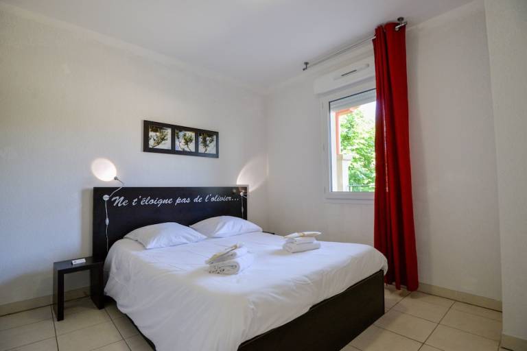 Aparthotel Azille