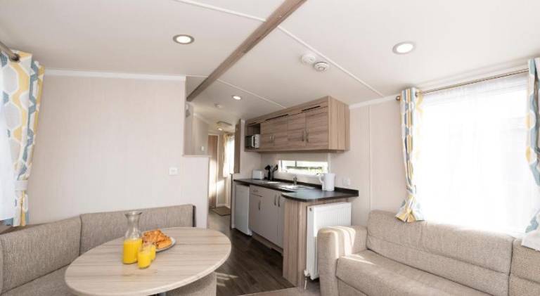Sunsaver Caravan by Belvilla — photo 3
