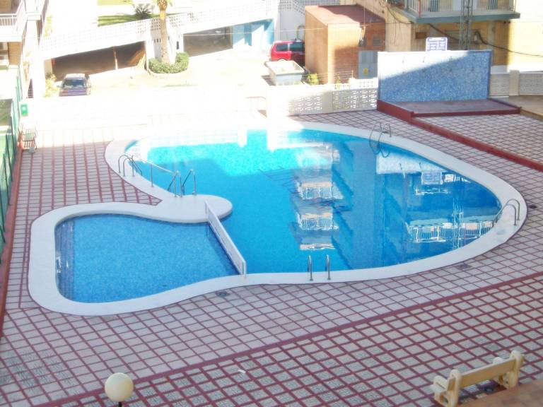 Child-friendly charming apartment with patio & pool | Close to the beach | Pets allowed — photo 2