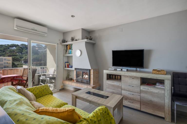 Fully equipped apartment with patio & fast internet | Sea view | Close to the beach | Pets are welcome — photo 3