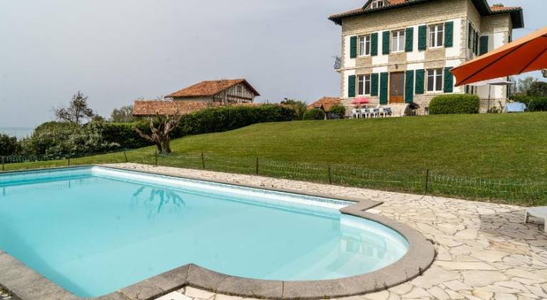 Fully equipped vacation home with garden, private pool & BBQ | Next to the beach | Good for workation | Dogs allowed — photo 2