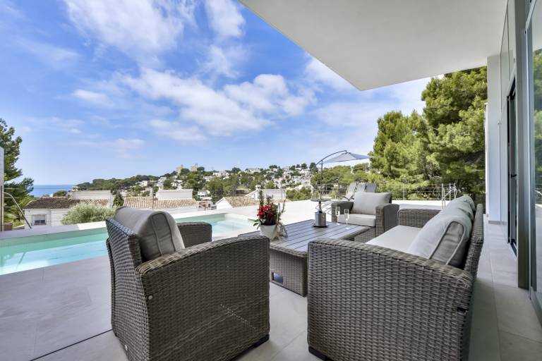 Fully equipped charming villa with patio, garden & private pool | Next to the beach | Pets are welcome — photo 3