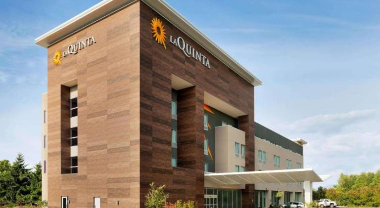 La Quinta Inn & Suites by Wyndham Burlington in Burlington, WA