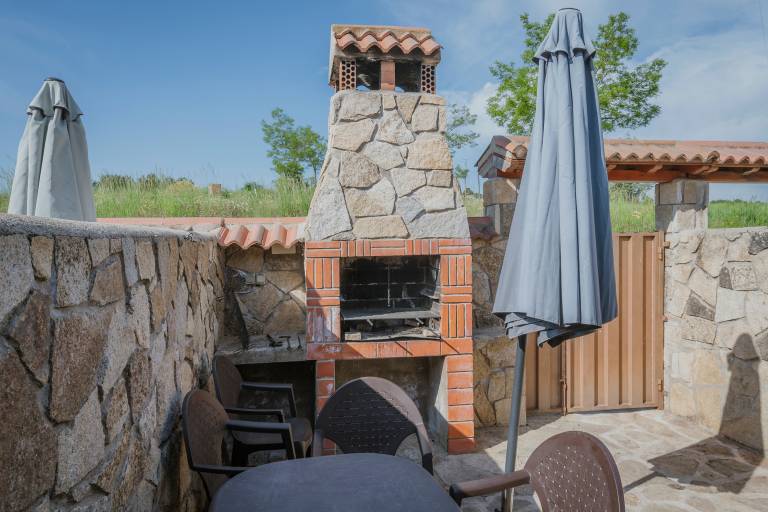 Rural House 'La Vega De Gredos' with Mountain Views, Private Terrace and Wi-Fi — photo 3