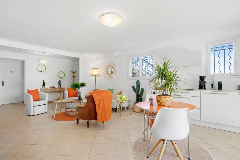 Holiday Apartment "Le Figuier" with Private Pool, Air Conditioning, Wi-Fi, and Sea — photo 4