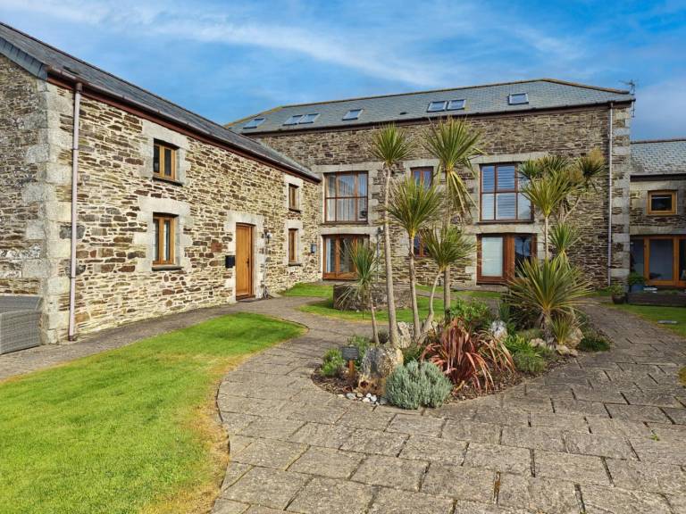 Fully equipped cottage with garden & barbecue | Water view | Dogs allowed in Newquay