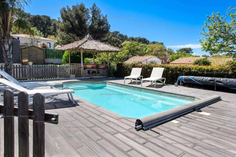 Fully equipped pleasant vacation home with garden, pool & terrace | Pets are welcome — photo 3