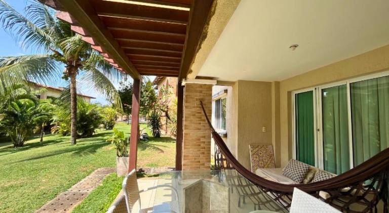 Apartment with pool — photo 4