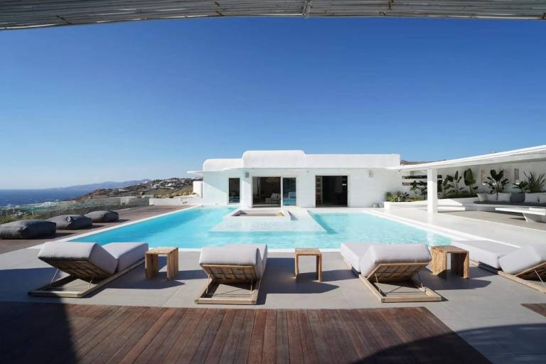 Villa with garden, BBQ & pool | Sea view in Mykonos