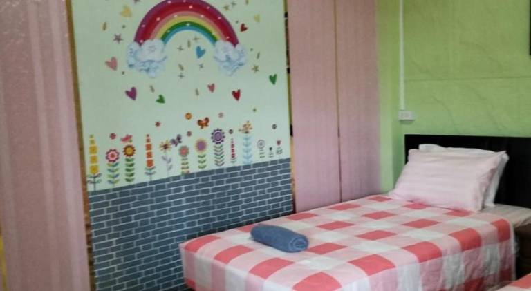 บ้านพักสายรุ้ง เพรชรบุรี — photo 2