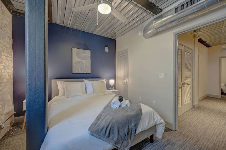 Apartment  Westown