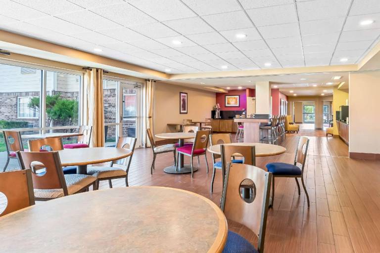 Quality Inn Blackwell I-35 — photo 2