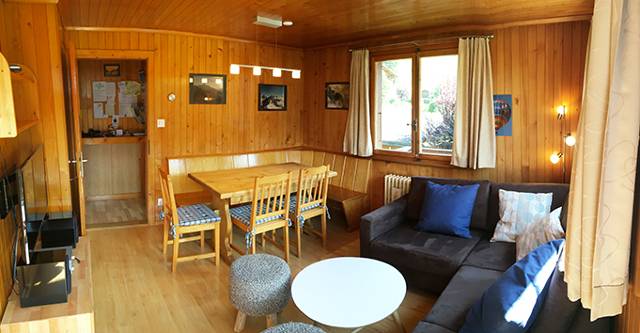 120 M² Chalet ∙ 2 Schlafzimmer ∙ 5 Gäste - Jaun