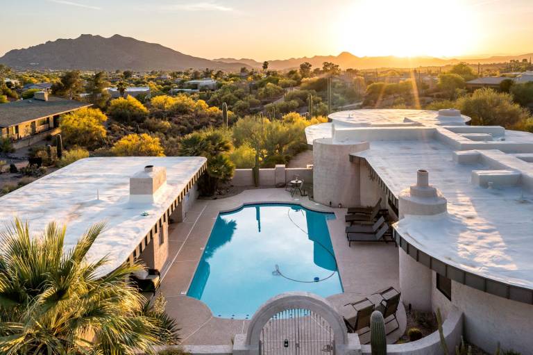 Accommodation Carefree