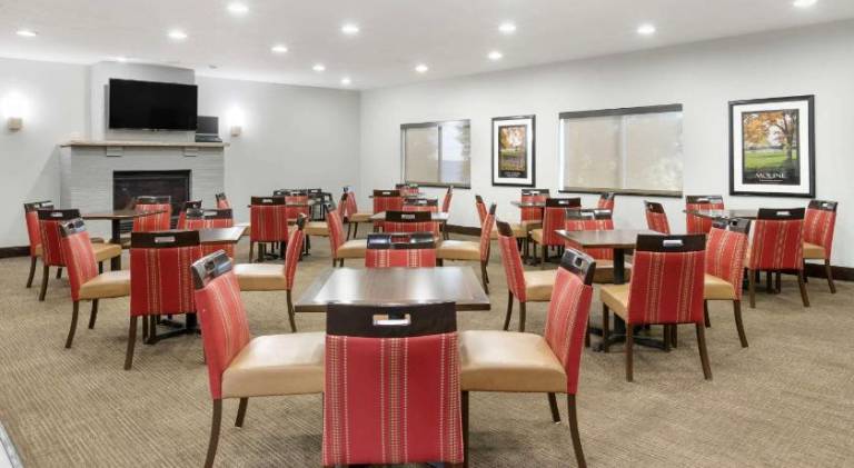 Comfort Inn & Suites Davenport - Quad Cities — photo 4