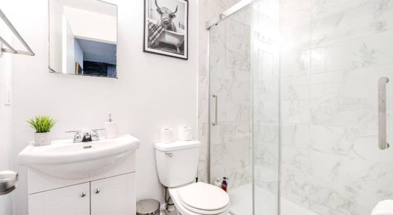 Cozy 2-Bedroom in Griffintown — photo 5