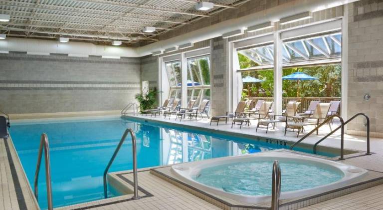 Sheraton Parkway Toronto North Hotel & Suites in Richmond Hill, ON