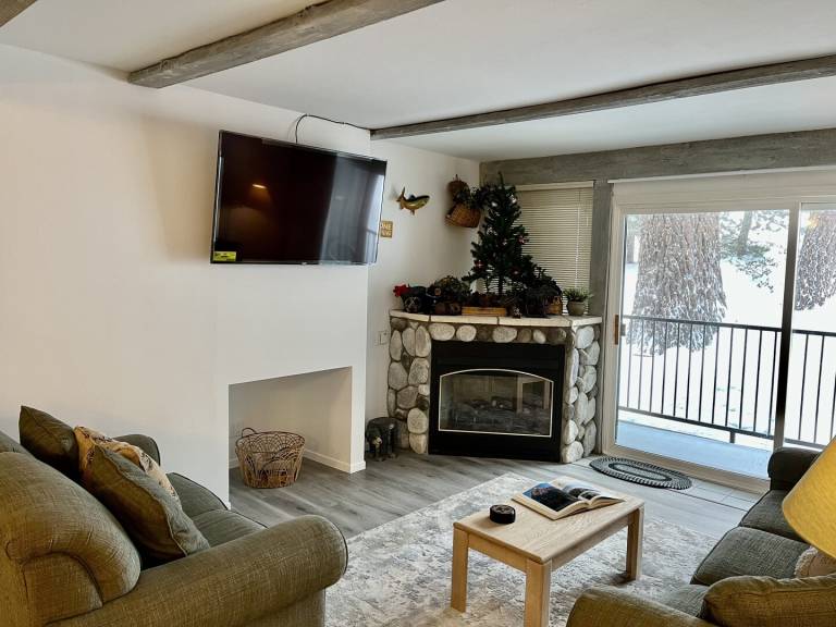 Family-friendly condo with private pool | Close to the ski | Pets allowed — photo 4