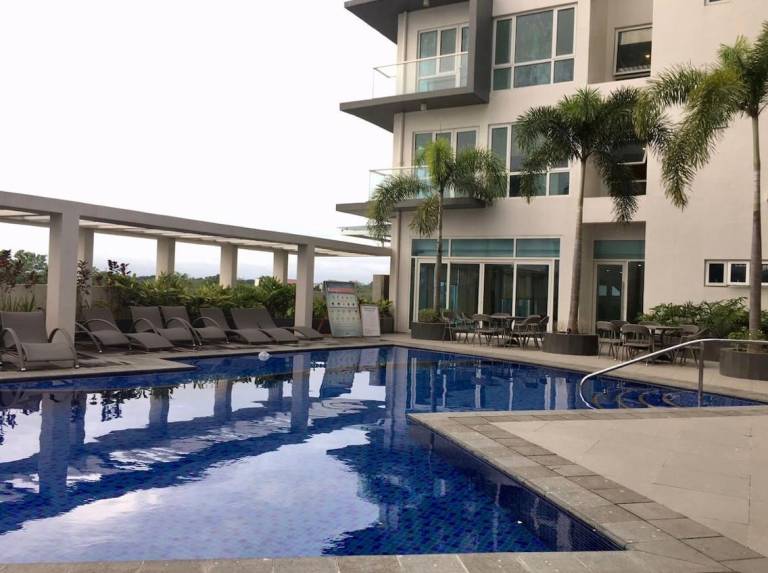 Apartment with yard & pool | Suitable for remote work — photo 3