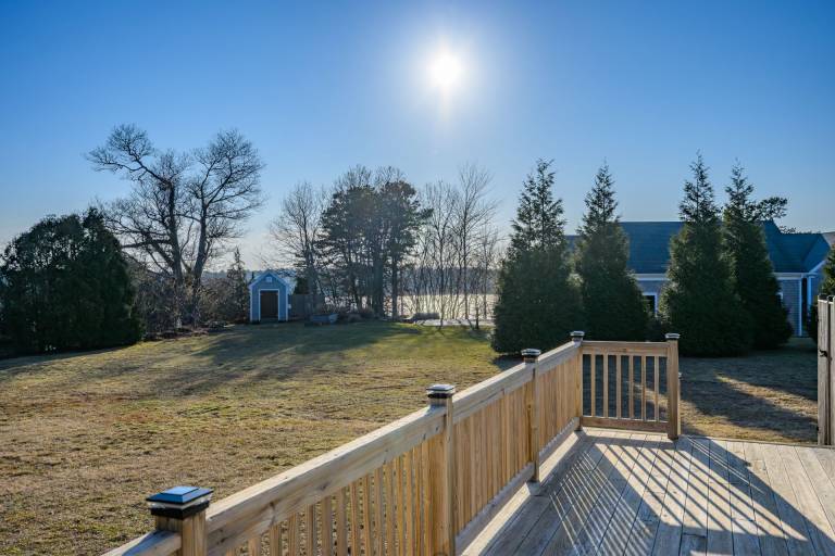 Dog-Friendly Pleasant Lake Cottage in Harwich — photo 5