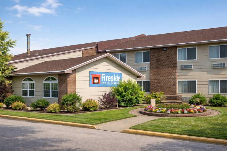 Fireside Inn and Suites in Devils Lake, ND