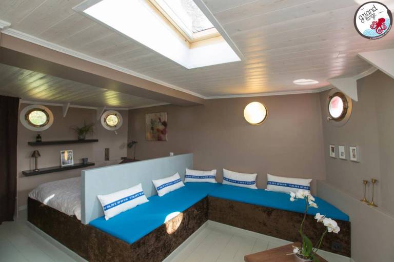 Nice boat with patio & grill | Good for workation | Pets allowed — photo 2
