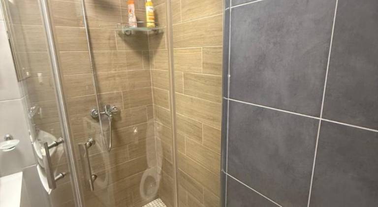Rental apartment with pool — photo 2