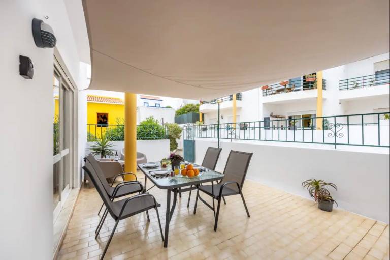 Holiday apartment with terrace & grill — photo 4