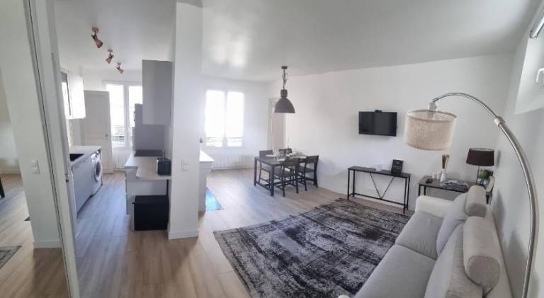 Appartement luxueux dans maison bourgeoise parisienne — photo 2