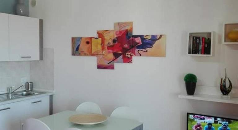 Apartment with patio — photo 4