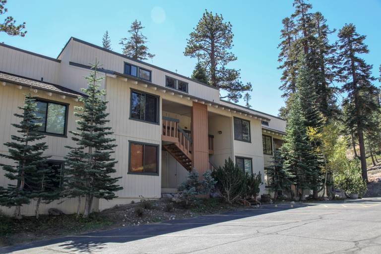 Condo with sauna, hot tub & heated pool — photo 2