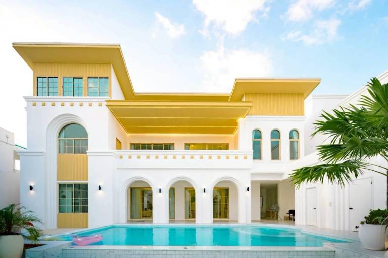 Lovely vacation home with pool & barbeque | Pets allowed — photo 3