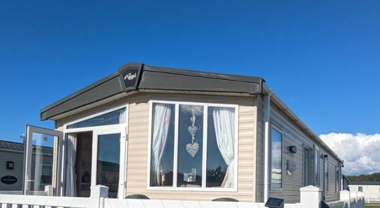 Jenny and Jamie's holiday home on the edge in Morecambe