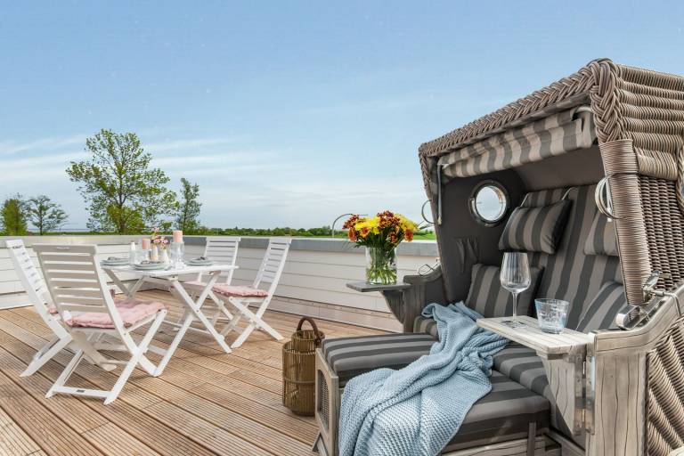 Ausguck 34 - Sauna, shower, fireplace, roof terrace, beach chair, grill in Flensburg