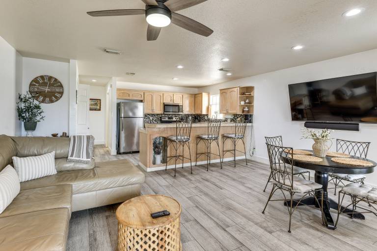 South Padre Island Getaway - Newly Renovated! in South Padre Island, TX