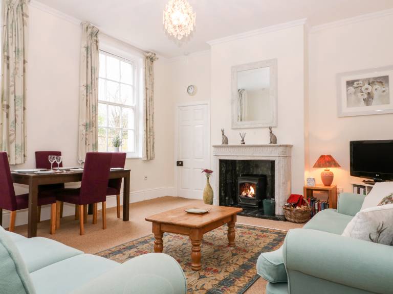 Child-friendly charming cottage with yard | Pets allowed — photo 4