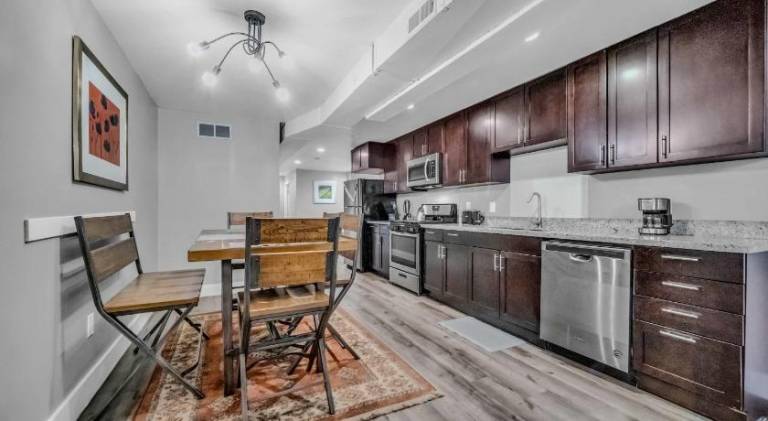 Cle Suites 3BR 2BA 5 min Walk to Cle Clinic Unit 1 in Cleveland, OH