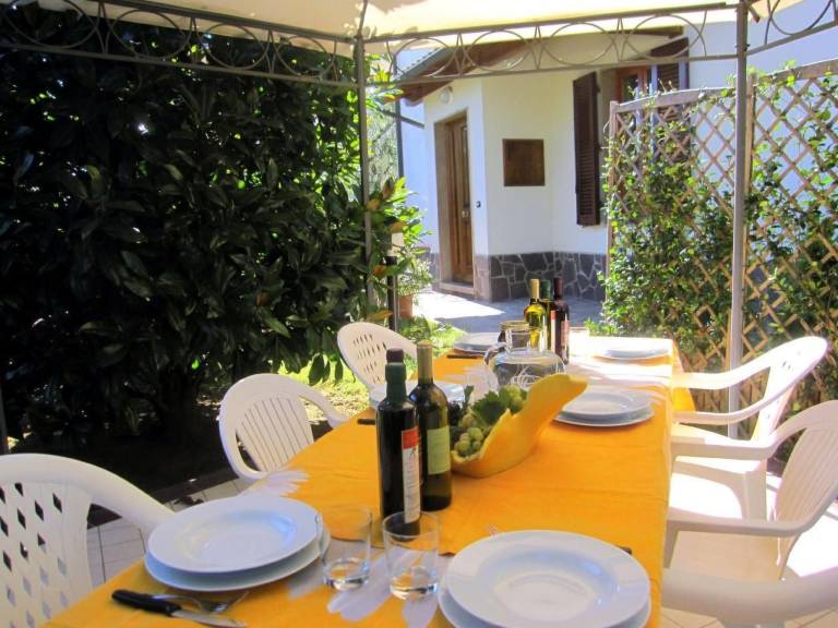 Fully equipped big house with terrace, pool & barbeque | Nature view | Dogs allowed — photo 5