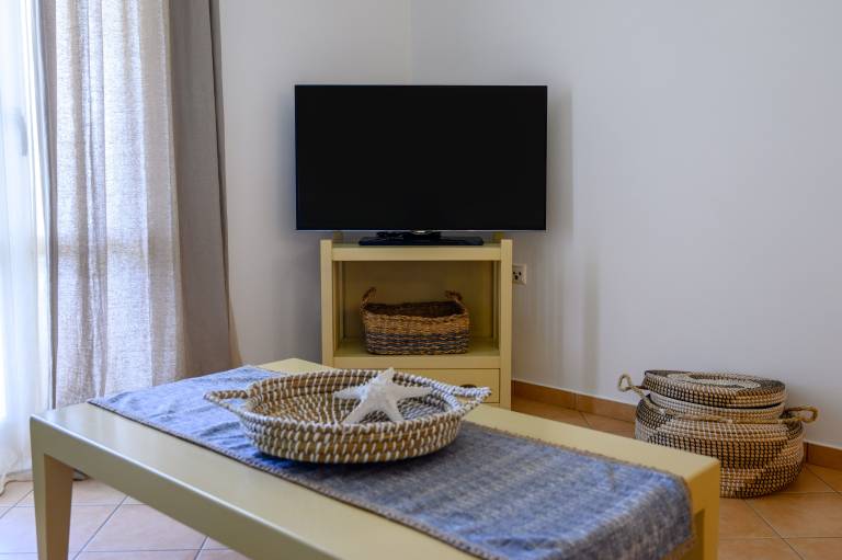 Fully equipped pleasant aparthotel with barbeque, terrace & fast internet | Beach view | Beach nearby | Perfect for remote work | Dogs allowed — photo 3