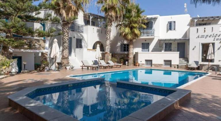 Serviced apartment with patio & pool | Next to the beach | Pets allowed — photo 2