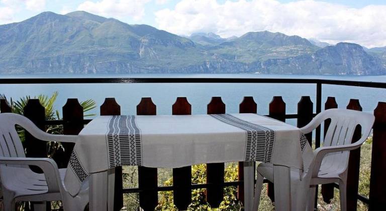 Lovely serviced apartment with private pool, garden & terrace | Good for workation | Dogs allowed — photo 4