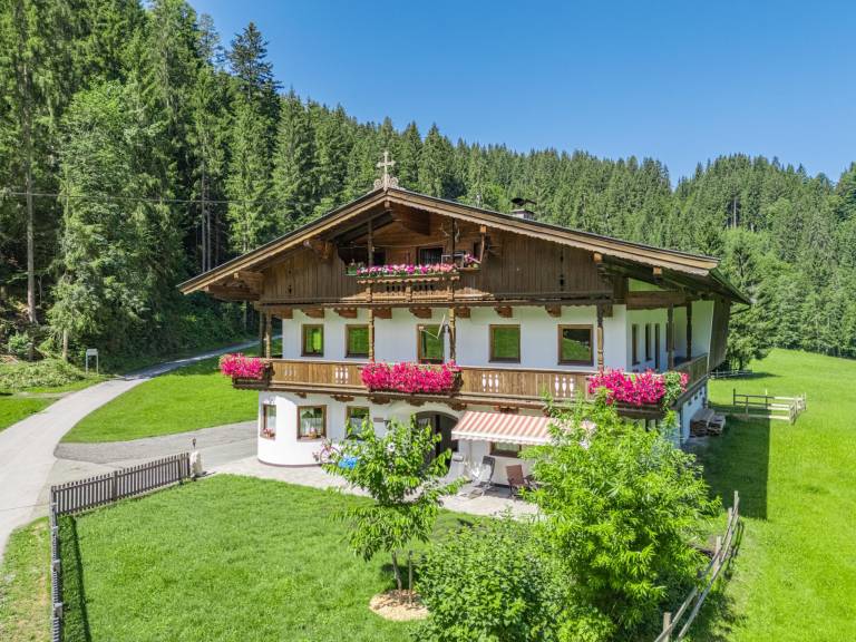 Traditionelles Ferienhaus in ruhiger Tallage