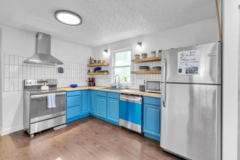 Clean Cozy Cottage — photo 4