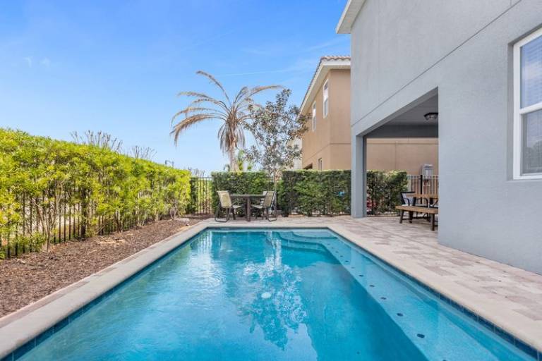 Fully equipped vacation home with garden, barbeque & private pool | Dogs allowed in Osceola, FL