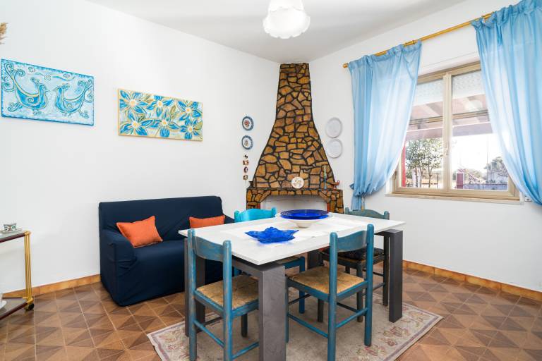 Holiday Home 'Gungui' with Private Terrace, Shared Garden and Air Conditioning — photo 3