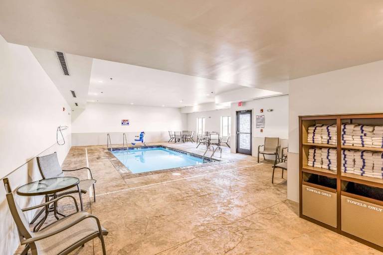 Super 8 By Wyndham Altoona — photo 4