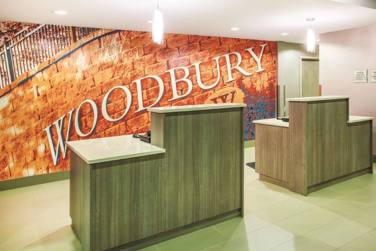 La Quinta Inn & Suites by Wyndham St. Paul-Woodbury — photo 5