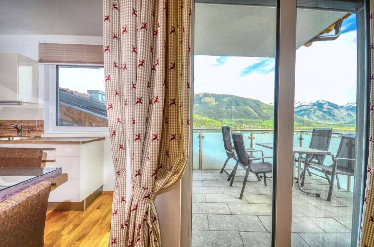 Prime location, overlooking the town of Zell am See — photo 3