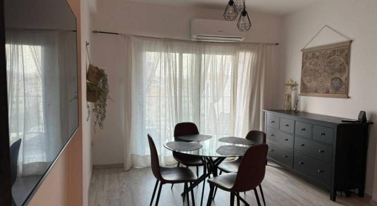 Apartment with patio — photo 3